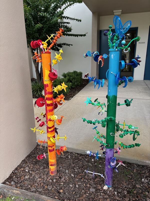  ARTSY POLES